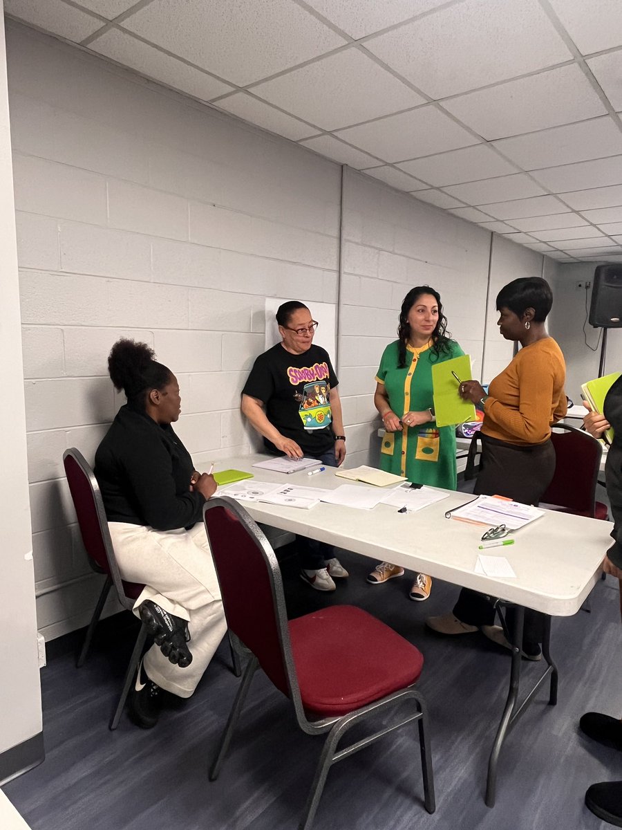 CommJacobs's tweet photo. Pre-K Teachers kicked off Interactions Essentials for Educators with professional learning, collaboration, and reflection! Facilitated by Pre-K Specialists Darlene Sims &amp; Merriam Wynn, teachers explored ways to strengthen relationships and create meaningful learning experiences. https://t.co/HOBqhDv7mr