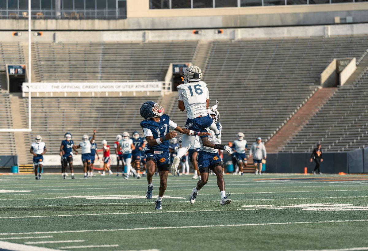 UTEPFB's tweet photo. 𝗪𝗢𝗥𝗞 𝗪𝗘𝗘𝗞. 🧱

#PicksUp | #ChooseHard https://t.co/Rmmb2yByyq