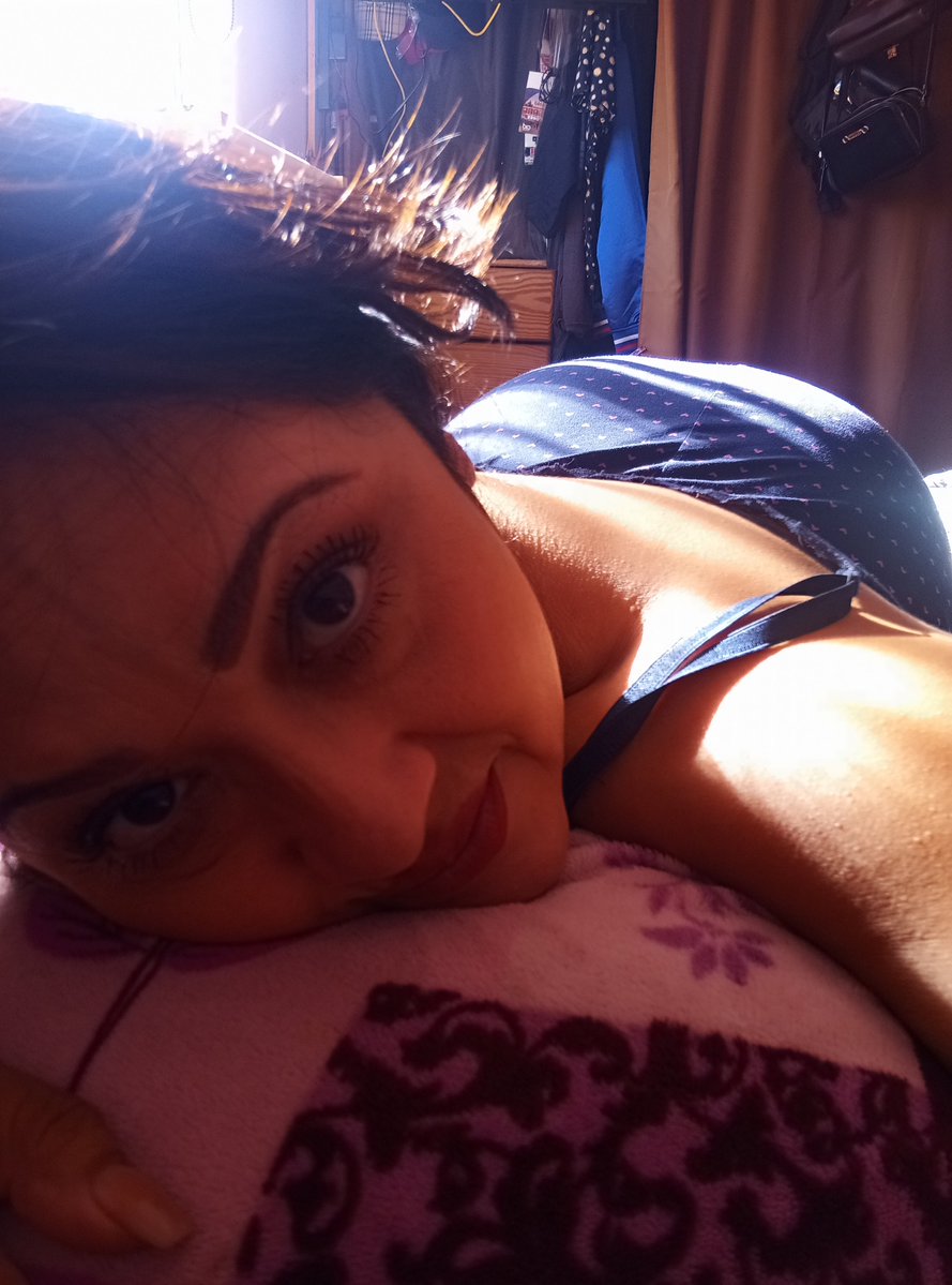 SexyLatinaVibes's tweet photo. Nap time 🩷 https://t.co/hnddAaO2M2