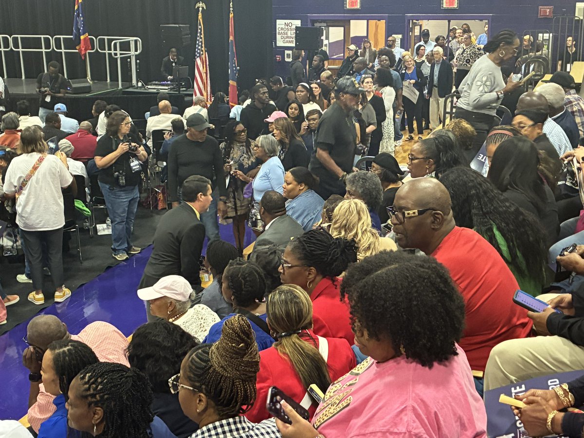 radamsWAPT's tweet photo. Large crowd gathering inside Columbus high school gymnasium for a community rally featuring @KamalaHarris and @scott_colom as the race for the U.S. Senate heats up in Mississippi. https://t.co/GytNkzaeny
