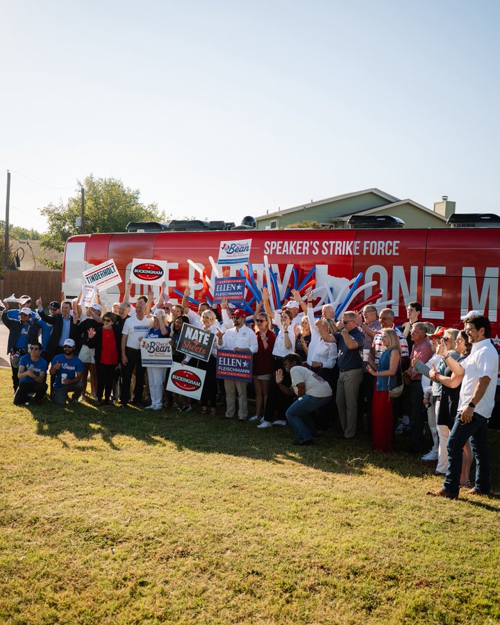 DavidCookTexas's tweet photo. House District 96, let’s send @Ellen4Texas to the Texas House! I’m proud to support Ellen to serve the communities I’ve been honored to represent.

This morning, Speaker @Burrows4TX for Texas and his Strike Force in Arlington came to Get Out the Vote for Ellen and @cherylbeantx!

Every door knocked. Every call made. Every Vote cast. That’s how we protect our Texas Values and Way of Life. Let’s finish STRONG!

#HD96 #TXLege