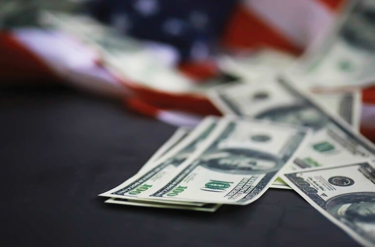 DailyReport's tweet photo. But most firms in the region reported a drop by up to double digits in final months before midterms. www.​law.​com/dailyreportonline/2026/10/22/alston--bird-king--spalding-nelson-mullins-among-southeast-firms-reporting-over-1m-from-dc-lobbying-in-q3/ https://t.co/nUy64ttIch