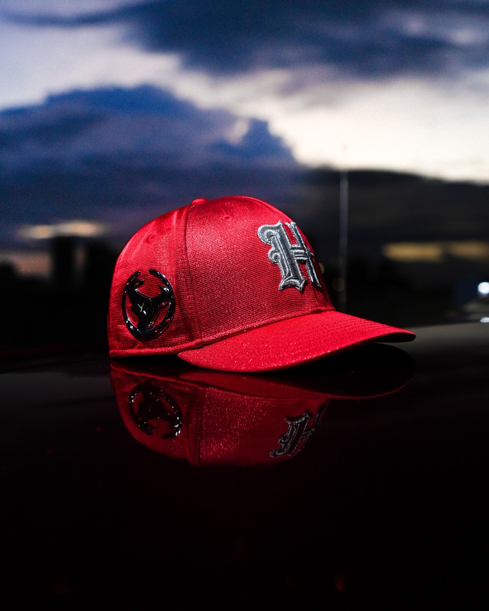 TBGeneration's tweet photo. A closer look at the 'Candy Paint' Battle Red Fitted Drop 👀

better+ x Houston Texans "Red Candy Paint"
Mens Sizes 6 7/8 - 8 ($59.99)

Available In-Store
10.24 @ 11 AM CST
4112 Washington Ave,
Houston, TX 77007

Available Online
10.25 @ 9 AM CST
First Come, First Serve
https://t.co/Y2gqWXg1KU & better+ app (link in bio)