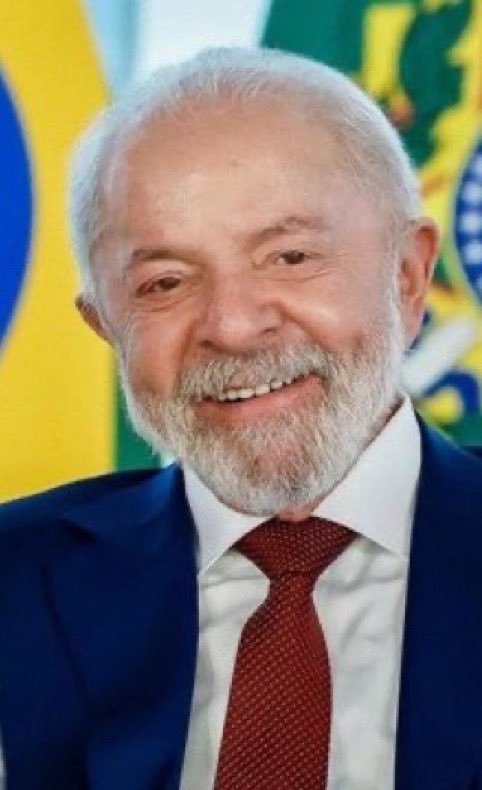 choquei's tweet photo. 🚨URGENTE: Lula e Flávio empatam nunericamente pela primeira vez no Datafolha. 

VOTOS VÁLIDOS

- Flávio 50% (-1)
- Lula 50% (+1)

Na primeira pesquisa, Lula tinha 48, depois 49 e agora 50%! https://t.co/1onngULnbU