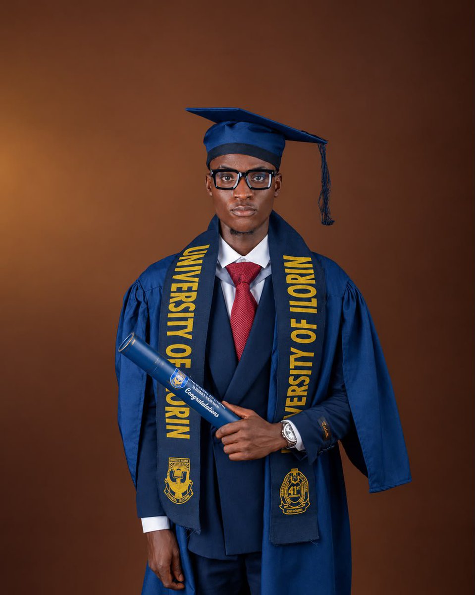 Holaoluwaa_'s tweet photo. Education??
Ticked ✅

https://t.co/mL5Jkh4Fv7 political science.👩‍🎓 https://t.co/zQBebqYyEo