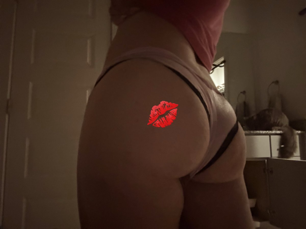 rachxlsalas's tweet photo. #nsfw #latina #tits #horny https://t.co/bzEZ6BKYbd