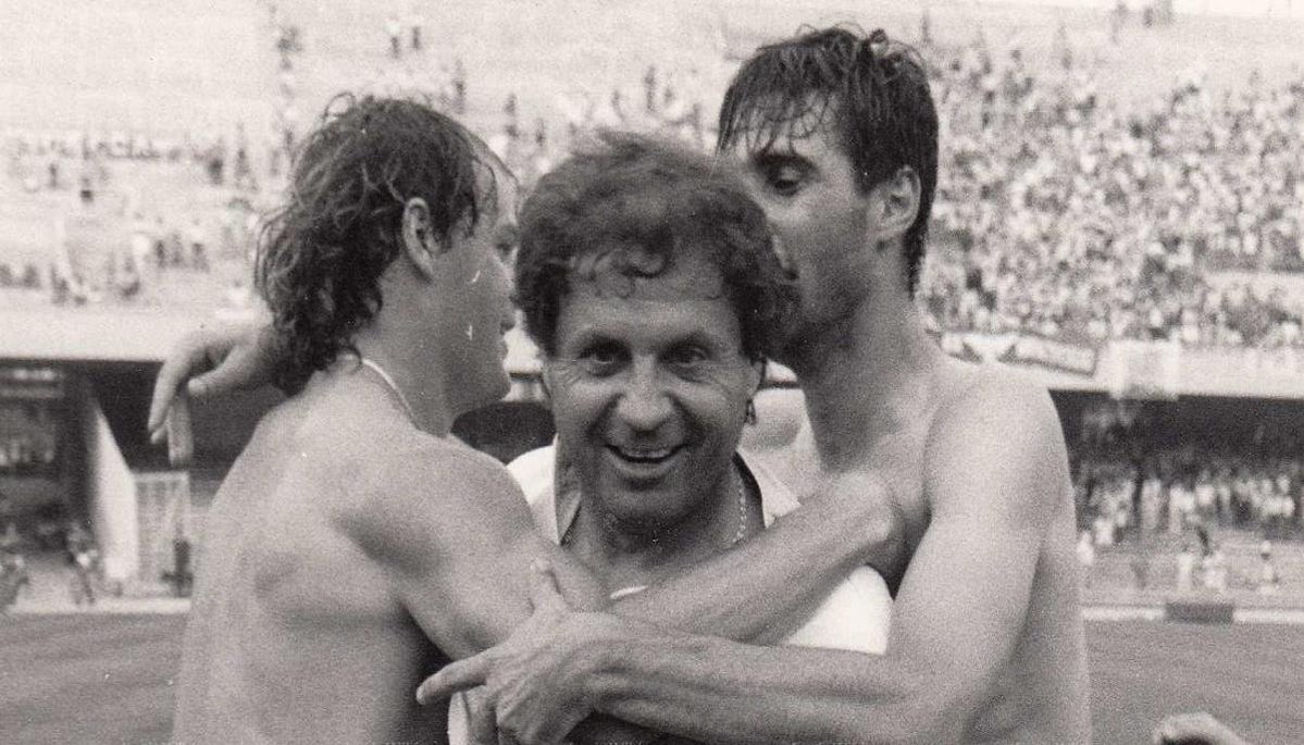 LazioAndWhiskey's tweet photo. #BOTD 1938, happy birthday to the prodigious Eugenio Fascetti; already a #Lazio player in 1964, he became the club’s coach in 1986. Despite a 9-point penalty, he saved us from relegation and earned promotion to #SerieA in the 1987/88 season.

🦅 https://t.co/W7wZ7yMZD5