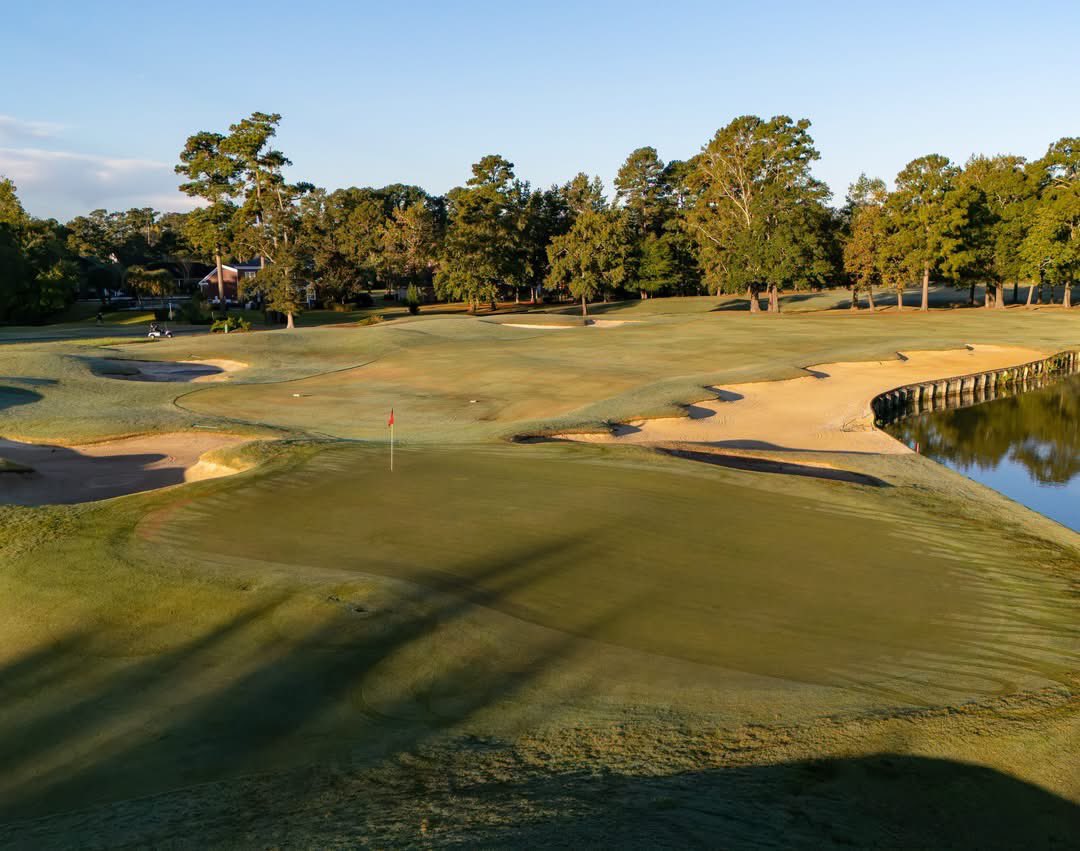 MBTrips's tweet photo. Fall mornings at the Jack Nicklaus designed Long Bay Club 🍁 
(Photos captured yesterday) 
#MyrtleBeachGolf https://t.co/FNWnp5yPyp