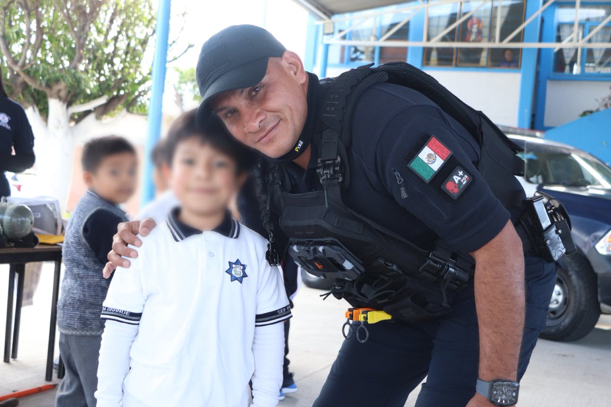 SSC_Cholula's tweet photo. 🚸 Además, aprendieron sobre educación vial, prevención y la importancia de fomentar una convivencia basada en el respeto y la colaboración. 🤝

🫂 El @GobiernoCholula, impulsa acciones que promueven la cultura de la prevención entre las niñas y niños de San Pedro Cholula. https://t.co/hZcqNn2mMh