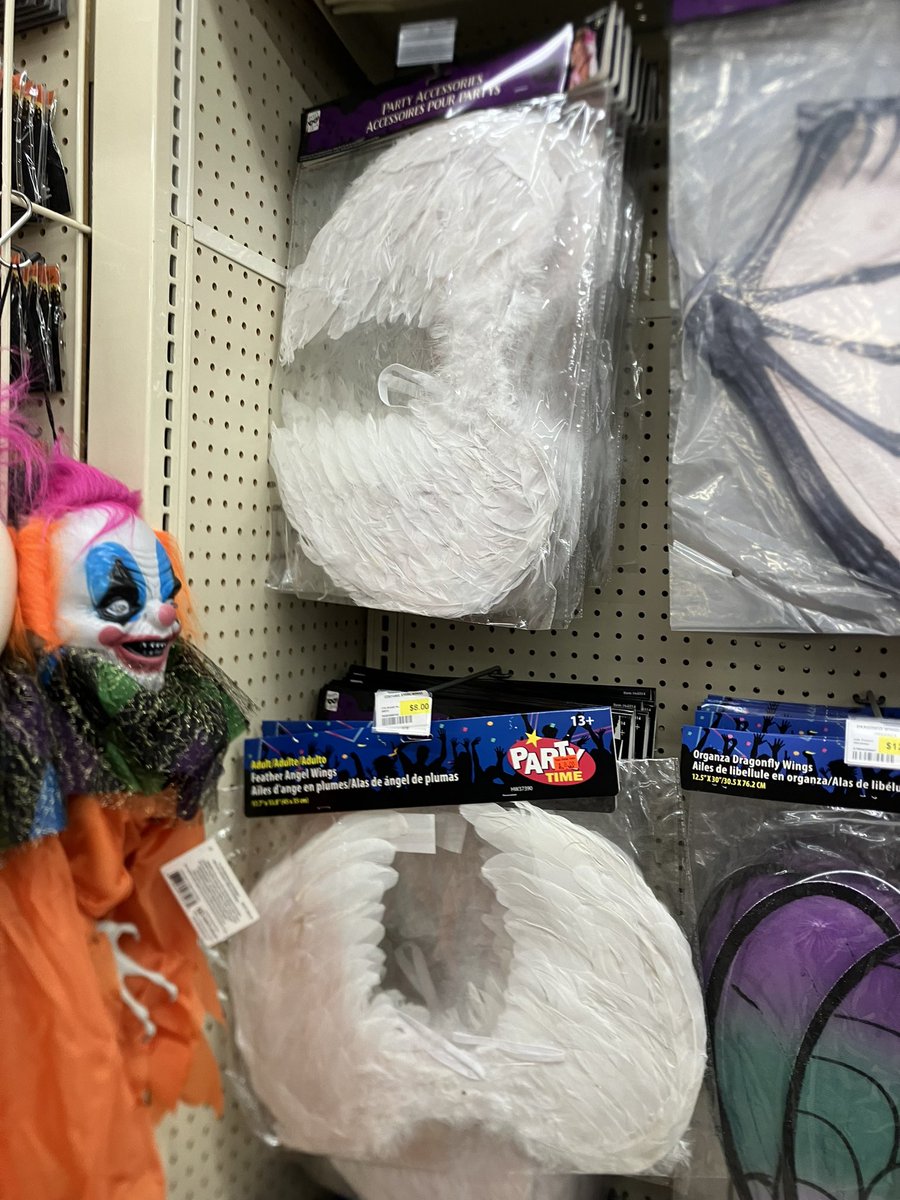 angsicle's tweet photo. there are noelle holidays everywhere for those with eyes to see https://t.co/vHs8wqa68U