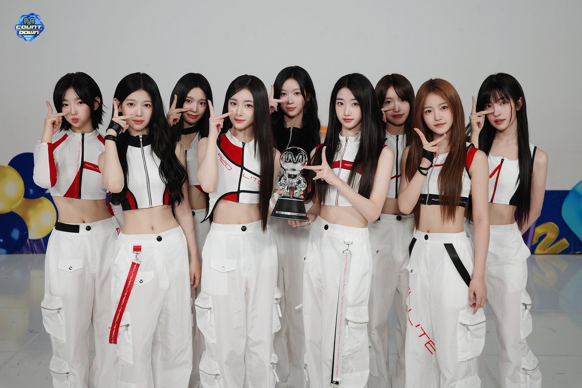 oaxngel's tweet photo. ₍ᐢ.ˬ.ᐢ₎🎉#NEON3rdWin *:・゚✧ https://t.co/eXuTGOir8z