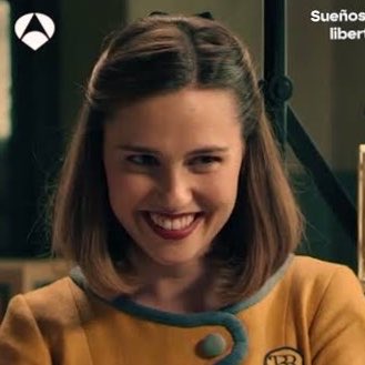 SapphoLabrys's tweet photo. #NewProfilePic si, es ella, nuestra Clau de Claumi. Xq ha repartido hostias a diestra y siniestra a los “machitos”, a Paula y mañana (esperad q me arremango 😂) a la leche cortada brucelosica) 👩🌾🐮 #mafin tiene nueva capitana 👩✈️ y se llama Claudia Diez!💪🏻 #ResistenciaMafin https://t.co/1WnhSLmfWn