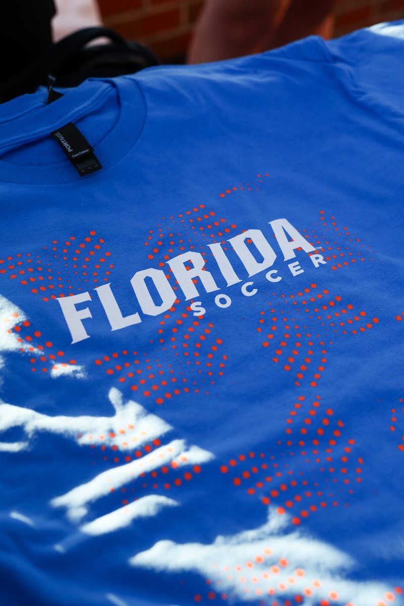GatorsSoccer's tweet photo. Let's have a night https://t.co/nPIIwmXYf2