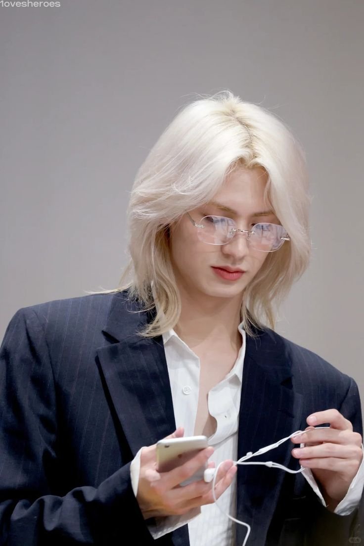 freakinbadbutgd's tweet photo. Lee Jooyeon https://t.co/udIMdWN8mZ