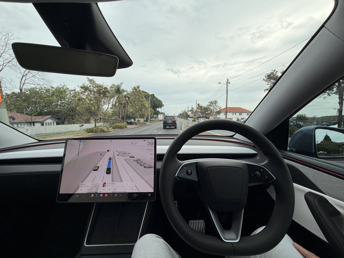JaydenRyall's tweet photo. Really feels like Christmas morning, new iPhone and new Tesla Self Driving Update! 🎄 https://t.co/Od7HJuSEDw