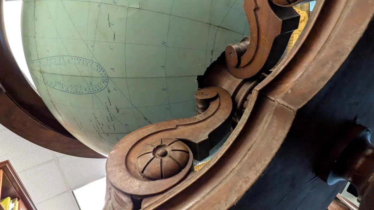 UsUn583176's tweet photo. #Pentagon #staff #break #antique #globe #belonging #to #former #US #President #Eisenhower #while #following #Hegseth’s #orders According to The Washington Post, in early February, Pentagon staff were moving one of two antique floor-standing globes https://t.co/yT7xr8IyKm