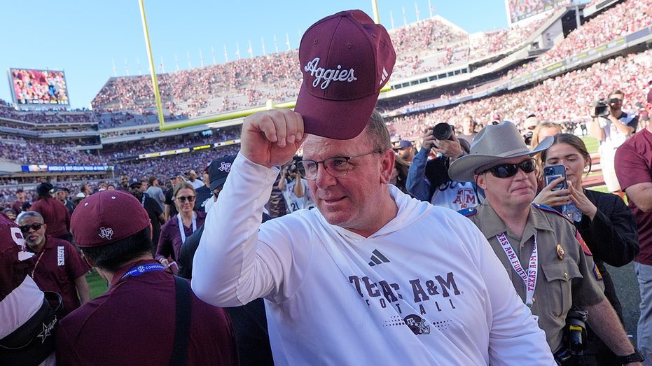 kyleumlang's tweet photo. In the last 25 years, Texas A&amp;M Football has had the same number of head coaches (6) as Top 25 seasons (6).

#AggieFactThursday https://t.co/KeNHMhFsuw