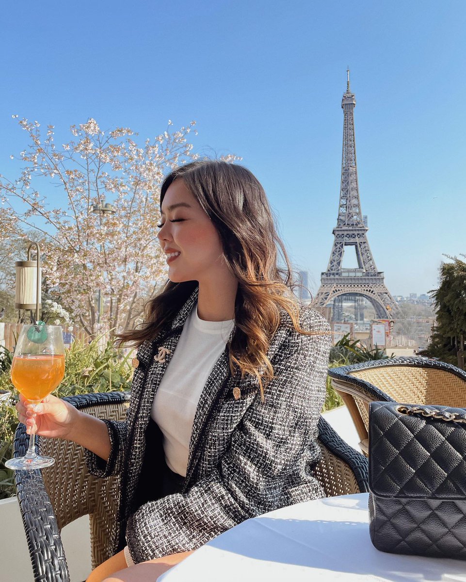 pierreflastttt's tweet photo. Paris, Eiffel for you hard. Thanks @sshanihi for the pun. For lunch and drinks with an incredible Eiffel Tower view away from the crowds, try @girafe_paris. https://t.co/y3xoAd4bWT