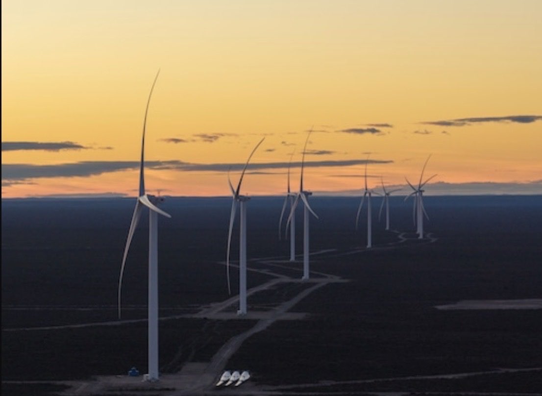 Alerta140's tweet photo. 🚨💰 REVOLUCION EOLICA EN ARGENTINA

La empresa Aluar inauguró el parque eólico más potente de la Argentina: tras una inversión total de mas de 700 millones de dólares, la empresa se diversificó hacia la energía eólica apostando por un mega parque en Chubut. https://t.co/Q4e8AIddW0