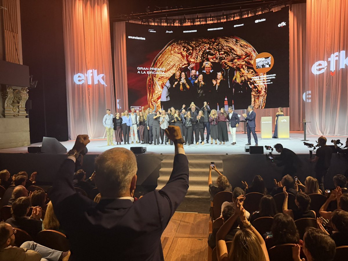 jpiedrahita's tweet photo. Y así fue la gran gala noche de la #publicidad más eficaz de España. #Eficacia26 by @PremiosEficacia @aeanunciantes Algunas fotos: https://t.co/xfH8gmXz0B