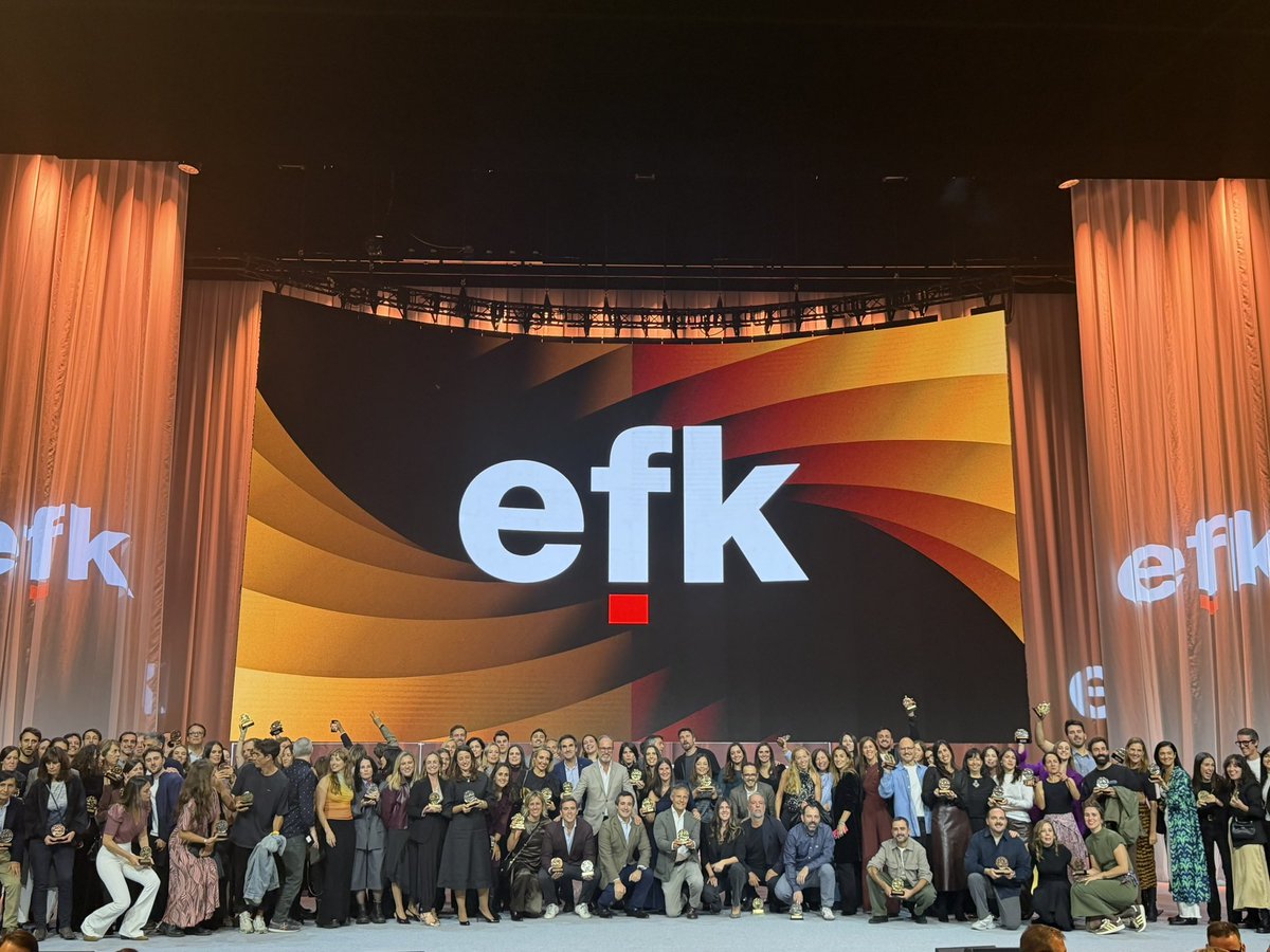 jpiedrahita's tweet photo. Y así fue la gran gala noche de la #publicidad más eficaz de España. #Eficacia26 by @PremiosEficacia @aeanunciantes Algunas fotos: https://t.co/xfH8gmXz0B