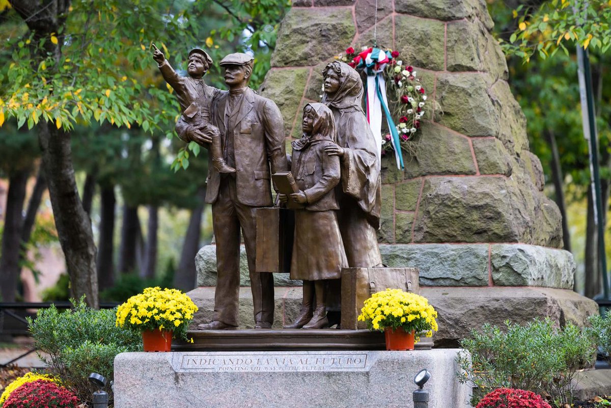 SCSU's tweet photo. There’s a lot more to New Haven’s Italian American history than pizza and Wooster Street. 🇮🇹 🍕

In celebration of America250,  Southern is bringing together community leaders, historians, and special guests to explore how generations of Italian Americans helped shape our city’s politics, culture, neighborhoods, and identity.

Learn more: https://t.co/fCCkVwvkPN