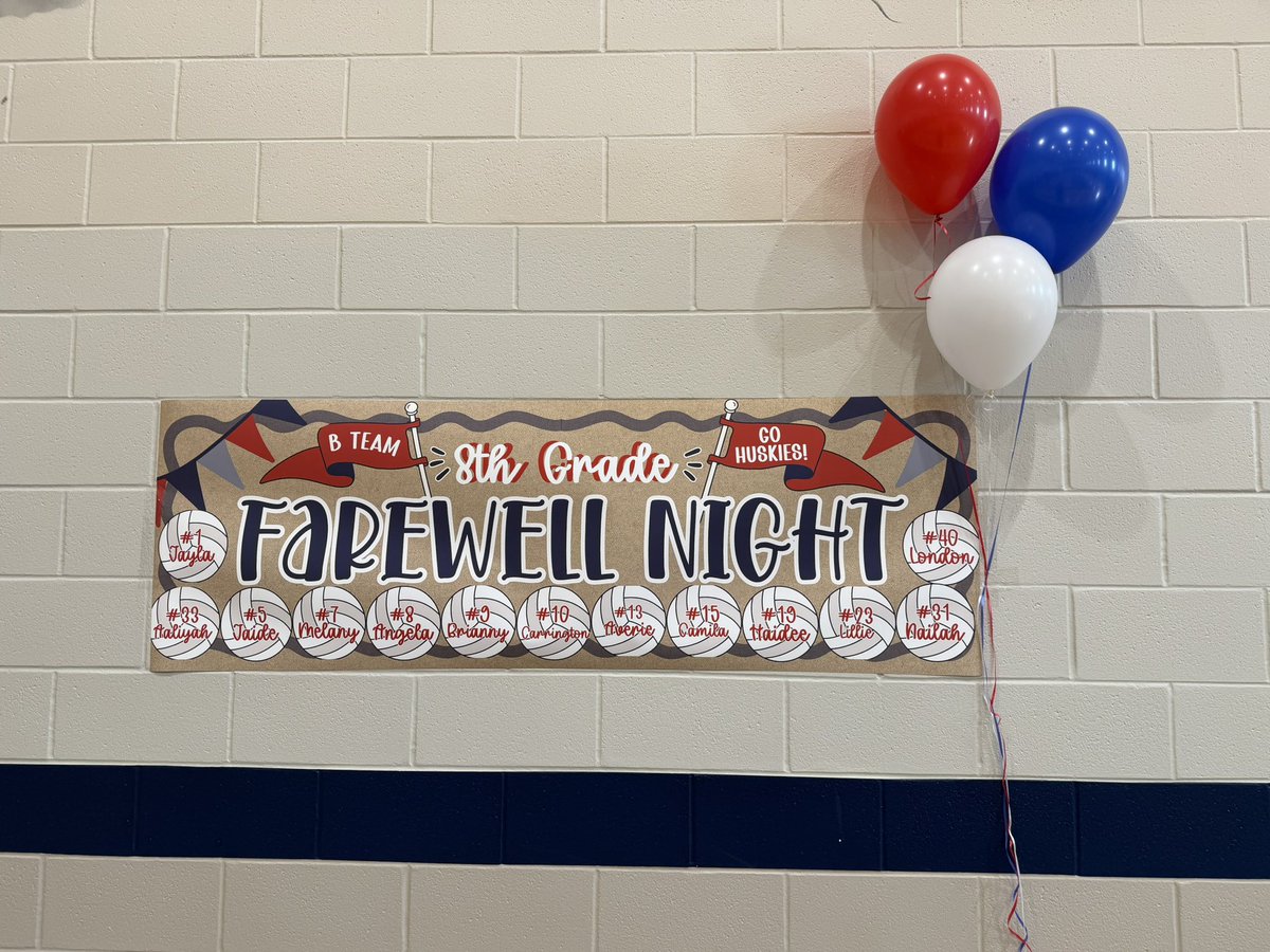 1HuskyAthletics's tweet photo. What a great FAREWELL NIGHT for our Lady Huskies and @KoachGreen!! The atmosphere was amazing and thanks to our @hopperband for showing up and bringing the energy.  @HopperMS https://t.co/W66bUtasIr