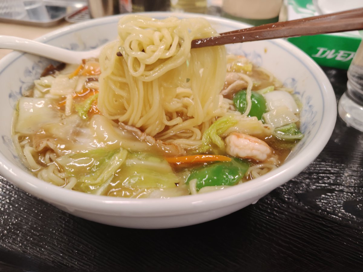 camel575's tweet photo. #織田翔希
母・姉・妹
好きな言葉→親孝行

織田「母が休んでるところを見たことがあまりない。感謝しかないです」

記者「どんなお母さん ?」
↓
 織田「うん。好きです。大好きで、綺麗で、優しくて、愛情がたくさんあって、子ども思いで。礼儀が正しくて、教育が上手で、ご飯が美味しくて･･･」 https://t.co/0U3aHr0FtM
