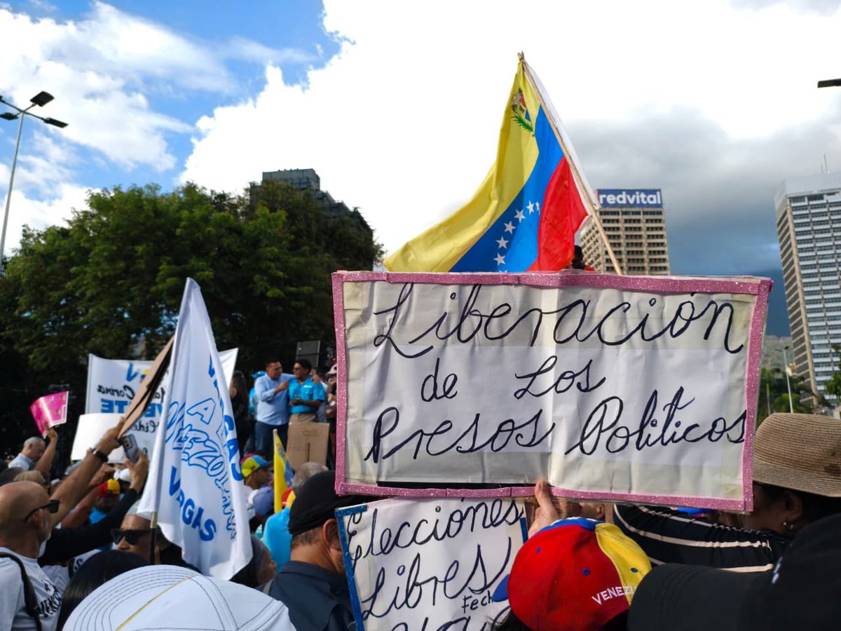 endsequera's tweet photo. Jamas los olvidaremos:

Libertad para todos los presos políticos en Venezuela 🇻🇪 https://t.co/0b25OKUqeP