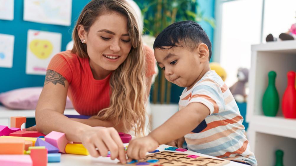 CommunityCare's tweet photo. From early help to family help: what does it mean for practice? - Community Care https://t.co/jcbPLq6P1E https://t.co/4TpuKJMTyn