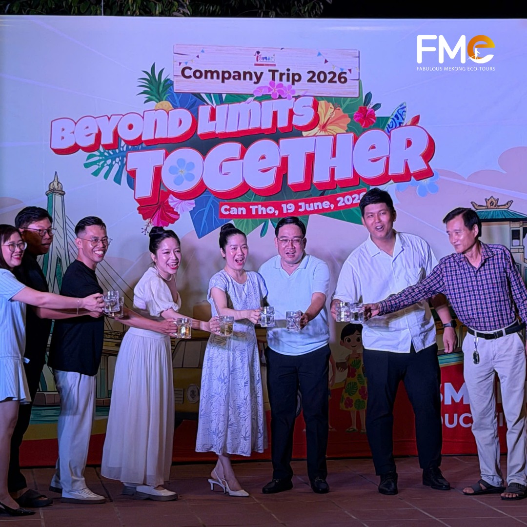 enimuzzikluv3r's tweet photo. LIVE UPDATE | GALA DINNER FME TRAVEL × iSMART https://t.co/1cuQ6Vvyqm