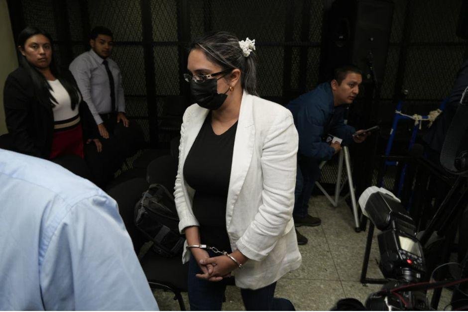 🧐Caso Sindy Paz: Blanca Saravia, prima de la víctima, es condenada por encubrimiento Debido a que permanecía privada de libertad desde el 6 de marzo de 2024…