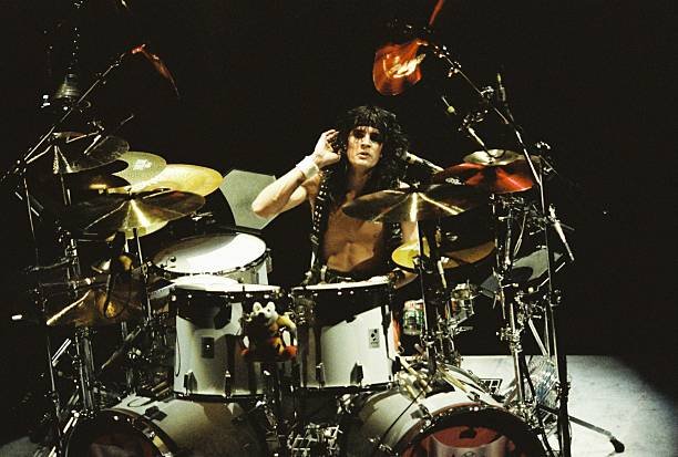 peterkidder's tweet photo. Tommy Lee https://t.co/ZXHmvQvUjv