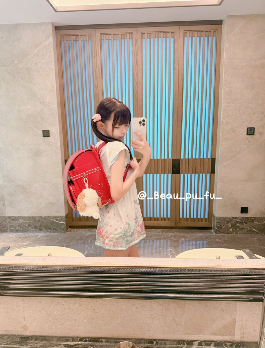 _Beau_pu_fu_'s tweet photo. 对着镜子使什么坏好呢？ https://t.co/4bGIOjJlZB