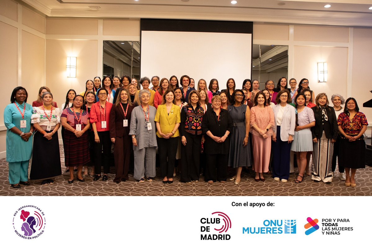 AlejandraMoraM's tweet photo. Participé en Panamá en el primer encuentro presencial de la Red Iberoamericana de Mujeres en Política, liderado por @ONUMujeres y el @ClubdeMadrid, junto a lideresas de distintos países de Iberoamérica.

Compartimos experiencias, buenas prácticas y objetivos. Desde @CIMOEA , también compartimos herramientas que hemos construido sobre la participación política de las mujeres y leyes modelo en materia de paridad, violencia y derechos económicos.

El trabajo en redes es un compromiso ético-político y una oportunidad para aprender unas de otras y apoyarnos en el ejercicio de nuestros liderazgos, desde las distintas responsabilidades que cada una tiene.

Agradezco la invitación a ser parte de este diálogo desde la Comisión Interamericana de Mujeres (CIM) de la @OEA_oficial. Seguimos trabajando juntas por la igualdad.