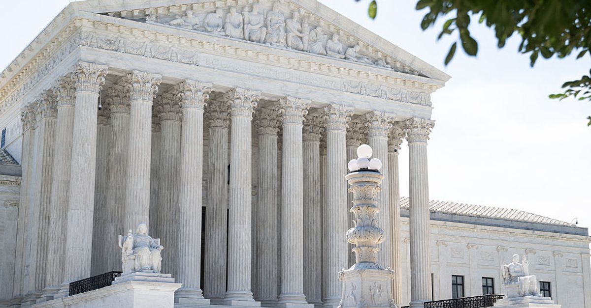 Crown_Financial's tweet photo. Trump administration asks justices to allow border wall construction to continue #BuildTheWall
https://t.co/f697nvYhS9 https://t.co/3HDpuss6Ng
