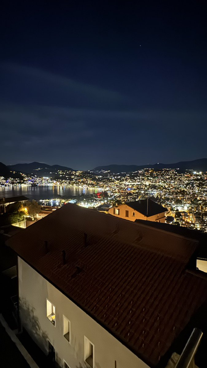 Bitfluss's tweet photo. Lugano hat was 👌 #planb https://t.co/bK9mz0IyKF