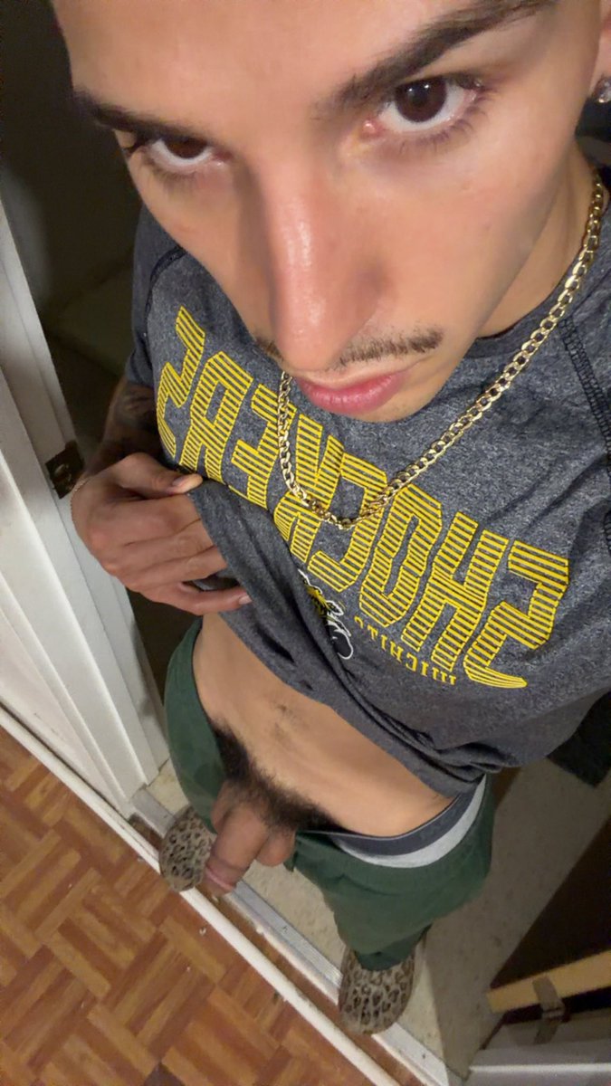 isaach201912's tweet photo. After long days of work bruh https://t.co/sZWFyNz1Lb