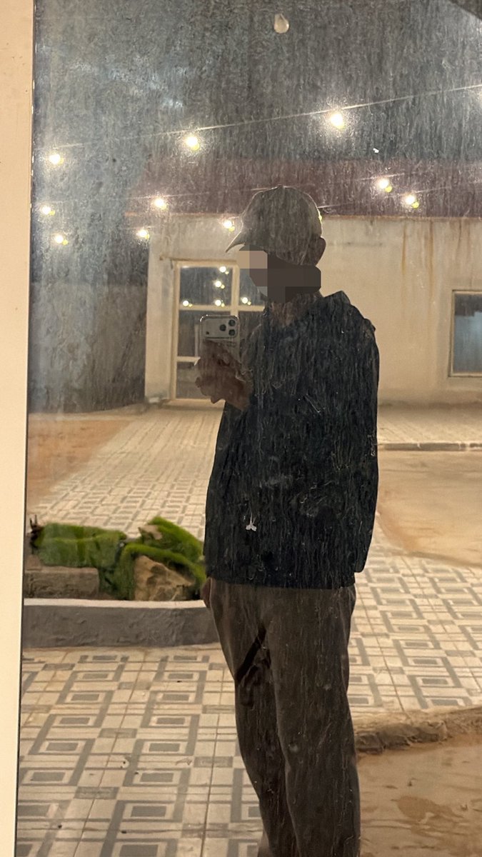 almostdeaddd's tweet photo. احبك يا اكتوبر https://t.co/8OyfB7xm34