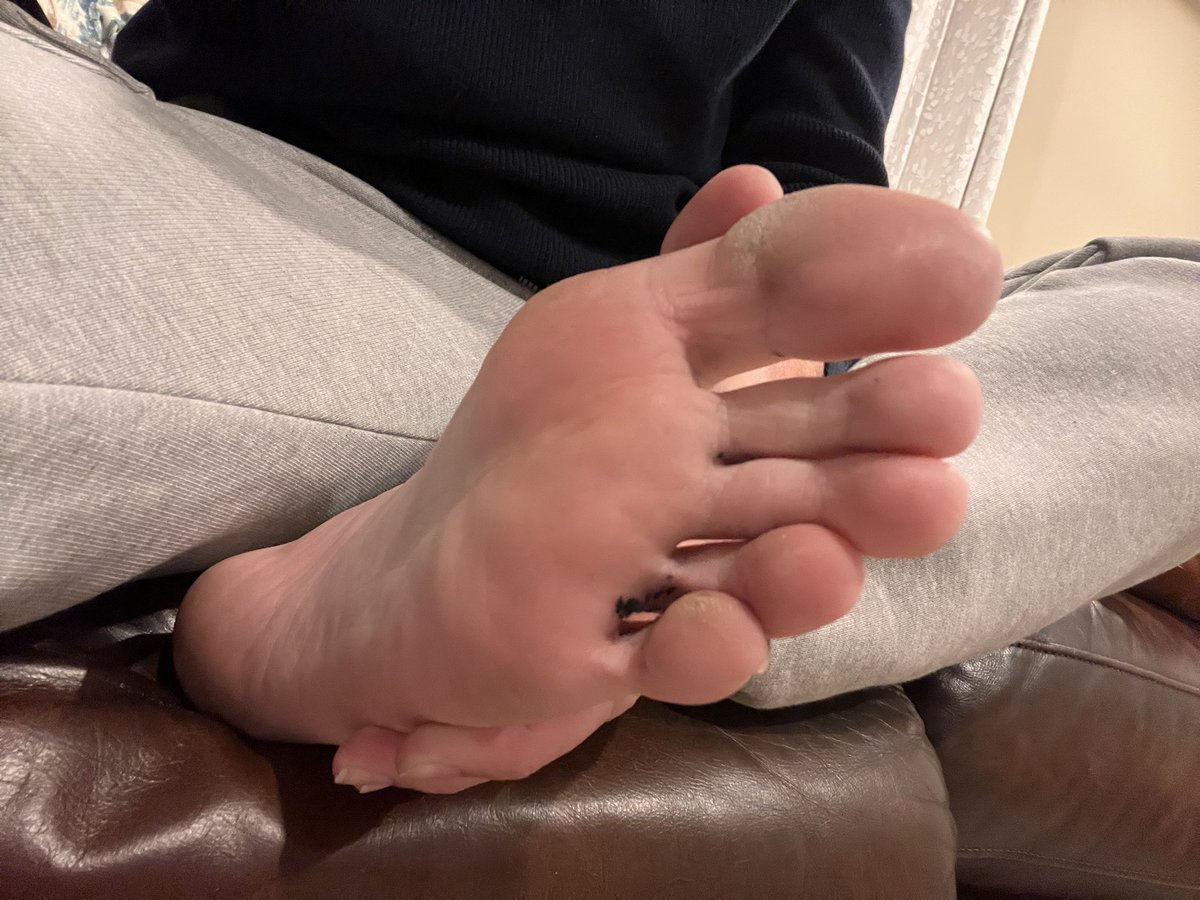 master_philly's tweet photo. Clean that lint out with your tongue 👅 https://t.co/mobqXKihq3