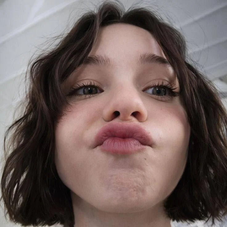 giulianasamm's tweet photo. the best cure for problems 😘 https://t.co/7jyyAO7rJo