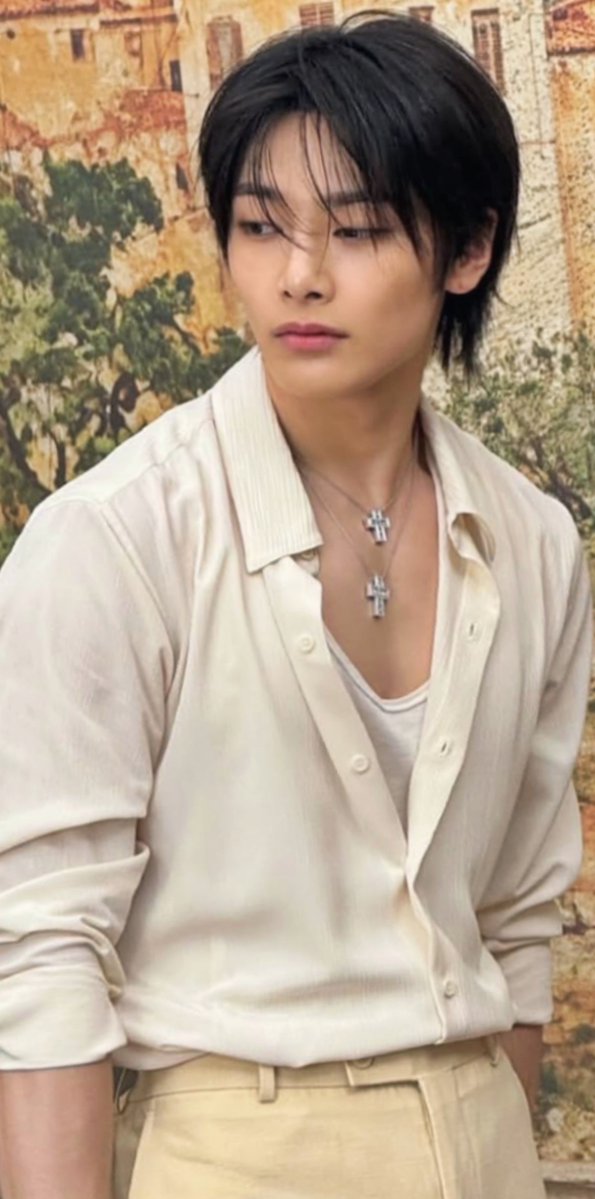 top_ayen's tweet photo. a real prince <3 https://t.co/3yiLktG3c8