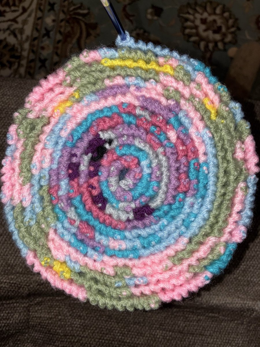 S_Stitcher's tweet photo. Wessagussett DewPoint &amp; Temperature Tippet; knit; Day295; Dew Point 41°; Temp 52°; X
.

#WessagussettDewPoint &amp;TemperatureTippet; #knit; #Day295; #DewPoint41°; #Temp52° #X https://t.co/scFAyiRcrY