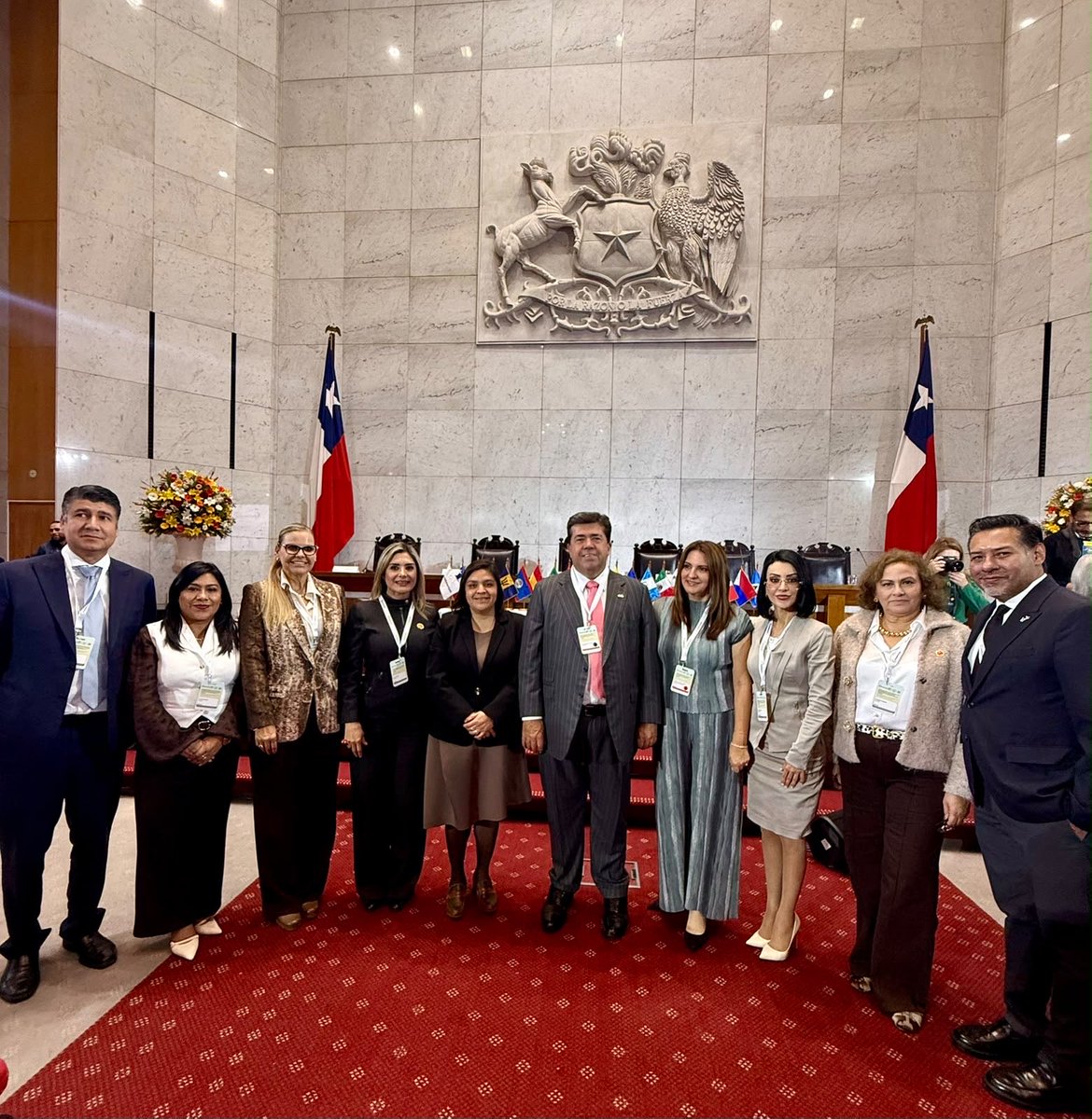 LauMorenoRodri's tweet photo. ⭕️ Recibir a nuestros legisladores mexicanos en el Congreso de Chile reafirma nuestra diplomacia.
🔶 En ParlAmericas dialogamos sobre seguridad regional.
🔶 Es vital fortalecer políticas contra el crimen organizado con apego al Estado de derecho.
#México🇲🇽 #Chile🇨🇱 https://t.co/lHclBvS5wf