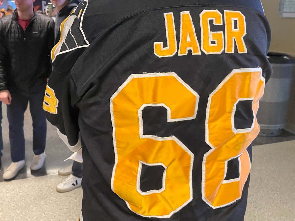 ExiledNetters's tweet photo. Czech with service time as members of the Penguins and Panthers are popular in Jaromir Jagr and Martin Straka forms: https://t.co/PnyRfPT5fw