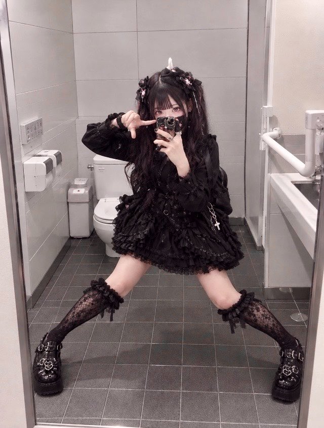 Aoi_kuromi33's tweet photo. 皆、おはよー🤗

#地雷系
#男の娘 https://t.co/9NoLT3Yhoo