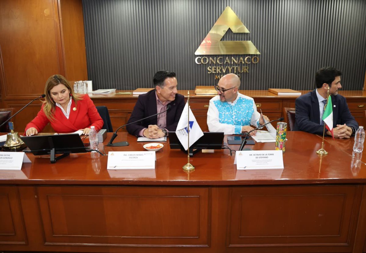 Sedeco_Hgo's tweet photo. Nuestro titular, @CarlosHenkelE, participó en una Reunión Institucional organizada por la @CONCANACO.
​Ante consejeros nacionales y presidentes de cámaras empresariales de todo México, y acompañado por el presidente nacional del organismo, Octavio de la Torre, expusimos cómo el https://t.co/Q6tp6xSq2D