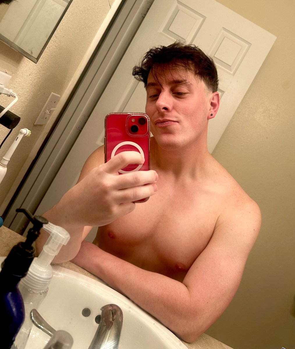 ThomasSanders's tweet photo. Very annoying that waking up at an earlier hour actually does make me feel better mentally. Truly sucks. https://t.co/YZb0Ze3QCc