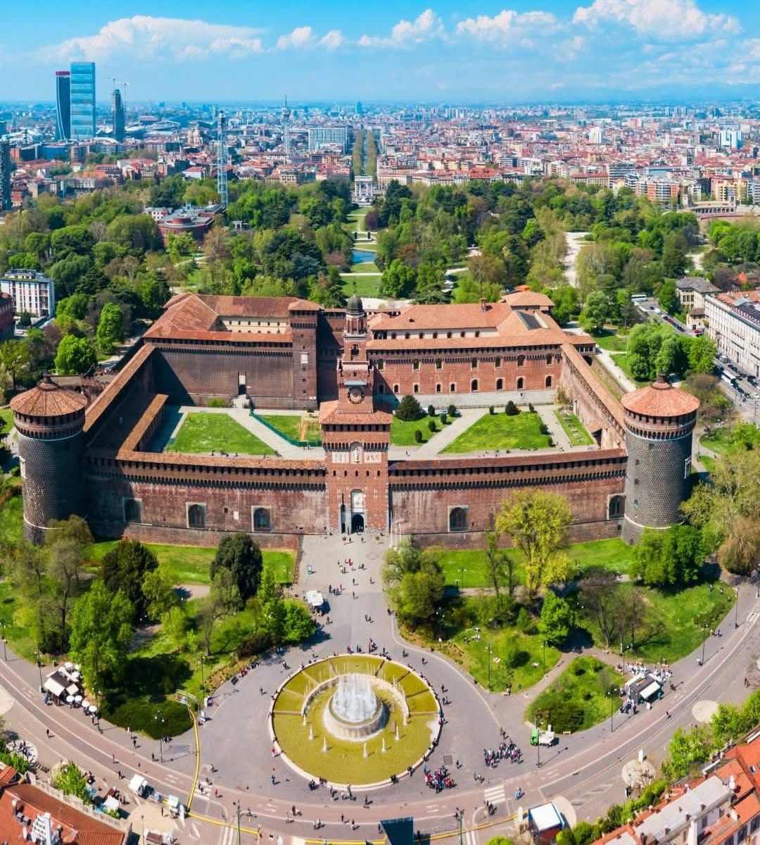 hstayse's tweet photo. Milan to Brussels by night train: 5 nights from £587pp. Includes 2 nights in Milan, a private sleeper with breakfast, 2 nights in Brussels and return flights from London. Depart 8 February 2027. Message to book. https://t.co/xcghLxxgGC