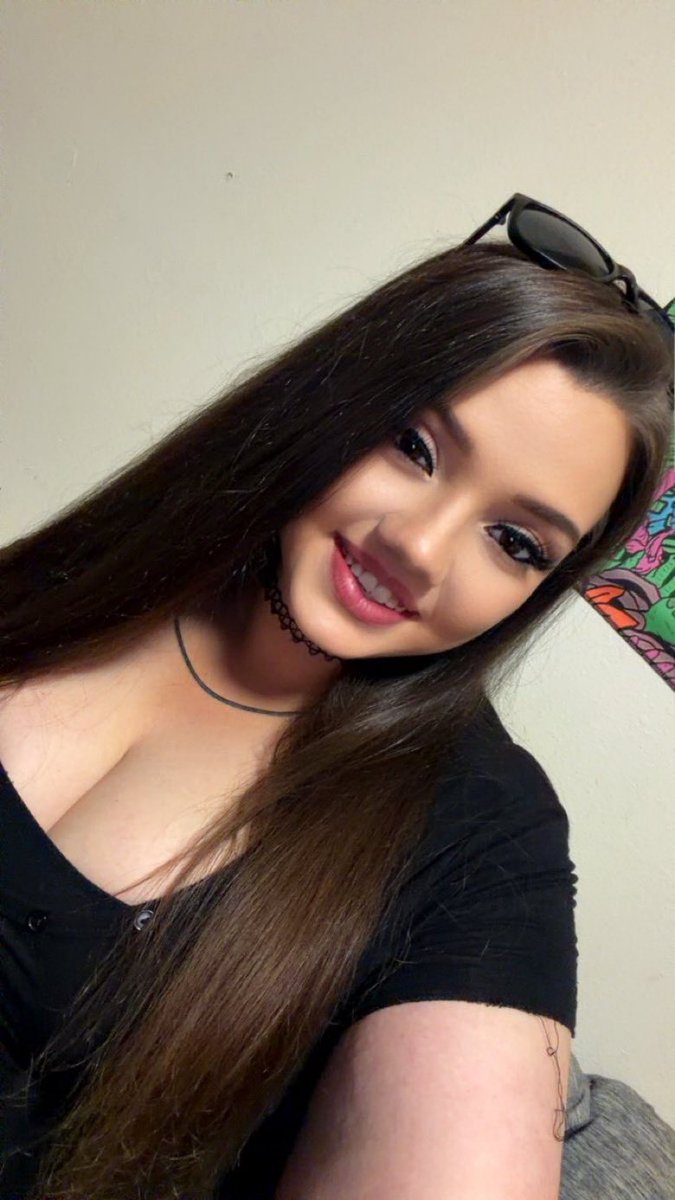 MissViperBiite's tweet photo. It would be SO FUCKING HOT to choke a sub out… 🥵😈

And then make him wake up EXTREMELY HIGH and in IMMENSE PAIN. Any U.S subs? 
🇺🇸

#findom #feet #florida #CNC #castration #executrix #forcedintox #ballbusting #NYC https://t.co/0rof30eh41